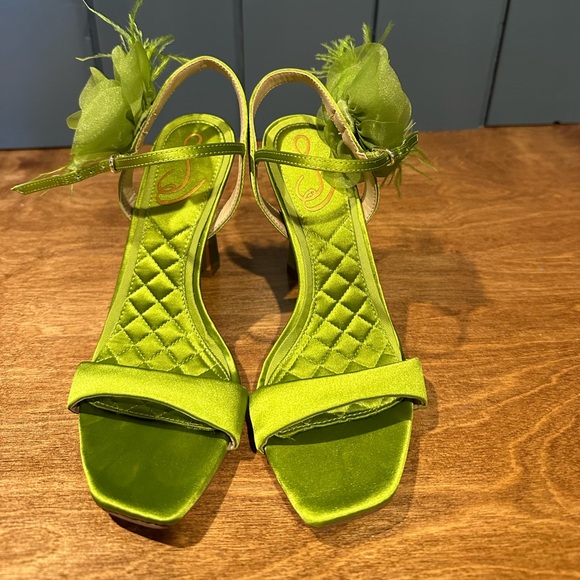 Sam Edelman Lime Green Feather Flower Satin High Heels - Picture 2 of 4